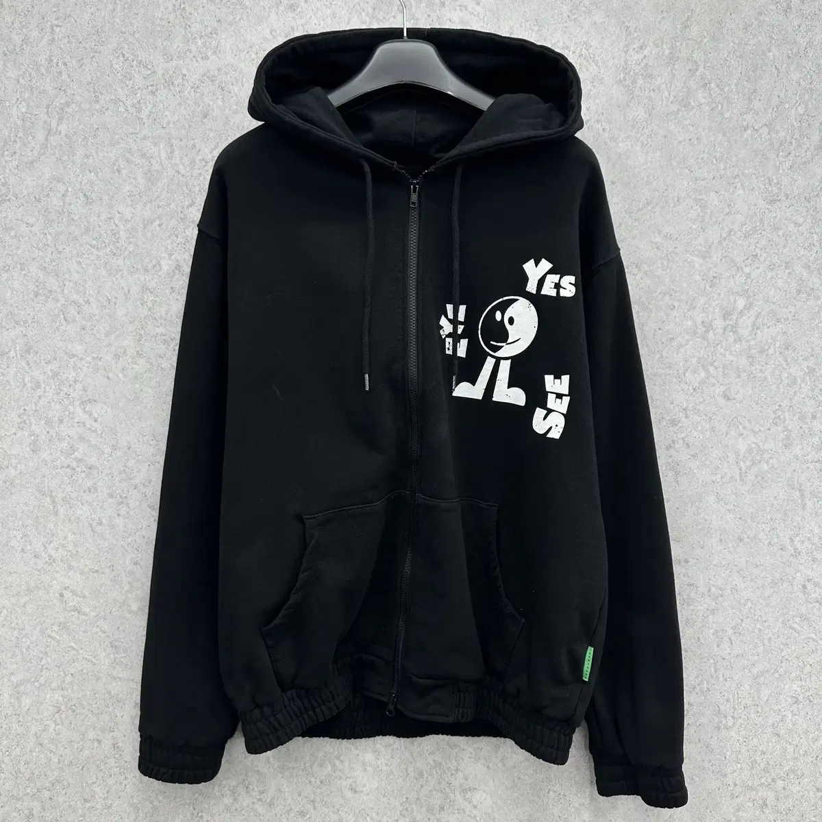 YESEYESEE | 예스아이씨 L) Yeseyesee Brick Hoodie on Bunjang